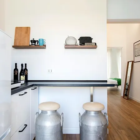 Sunny Spacious For 6 Guests Appartamento Roma